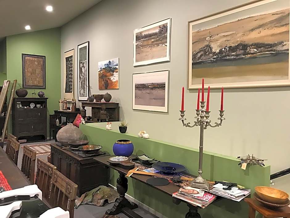 Bob Brown Room Art House
