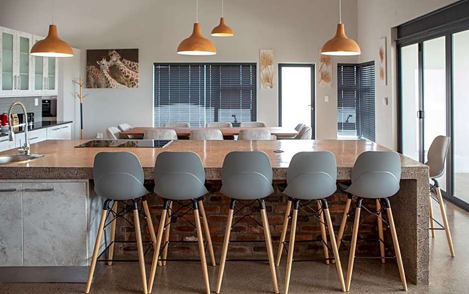 Elements Sunrise Bush Lodge