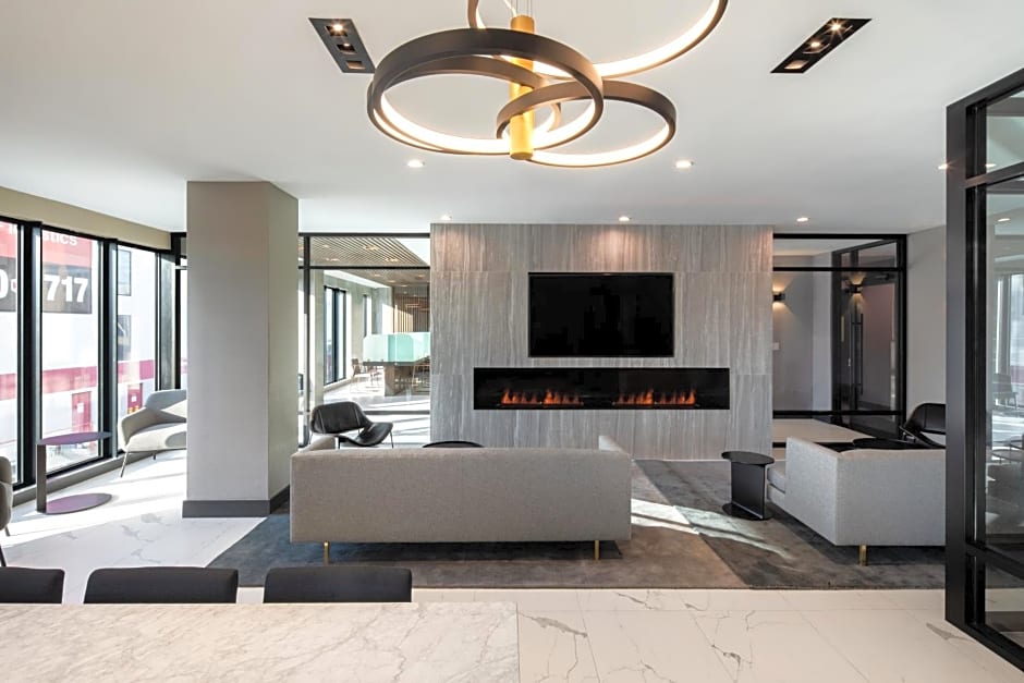 Global Luxury Suites at The Arches