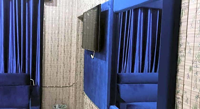 Hotel Sareena Residence