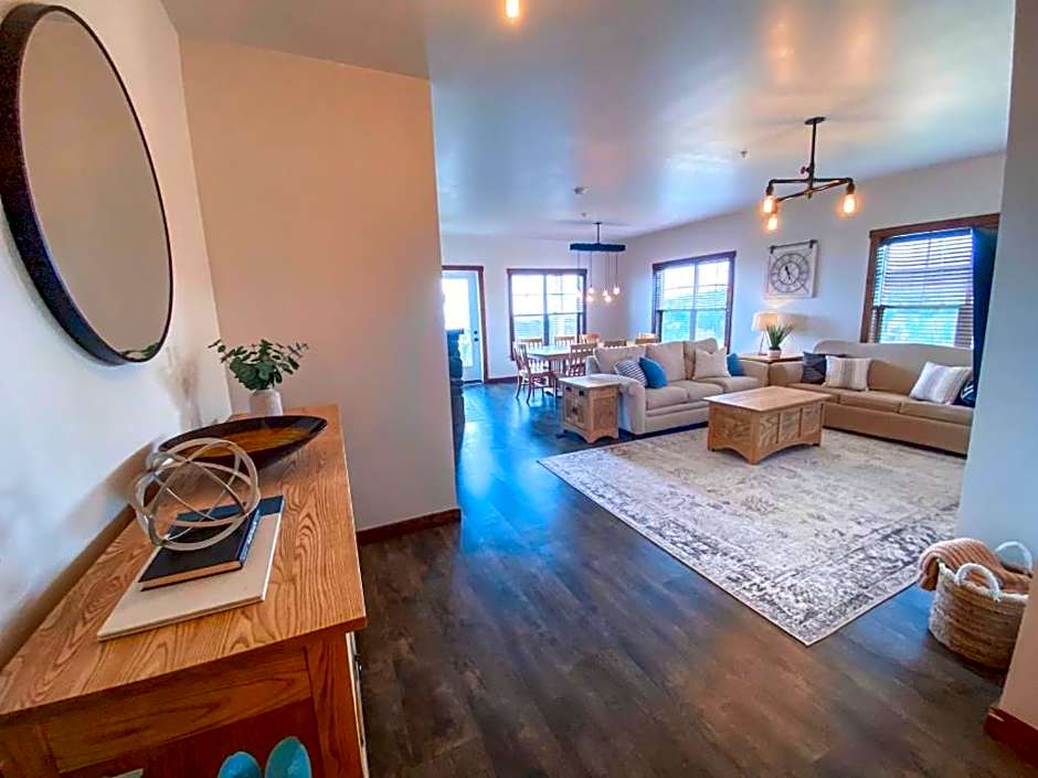 Remodeled Ski In-Out - 305 Soaring Eagle - Luxury!