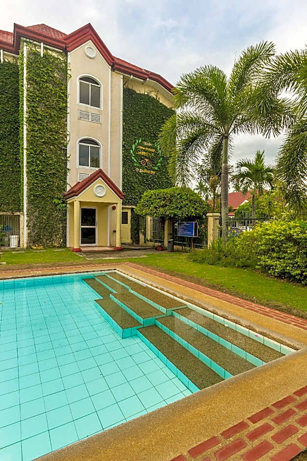 Microtel by Wyndham Batangas