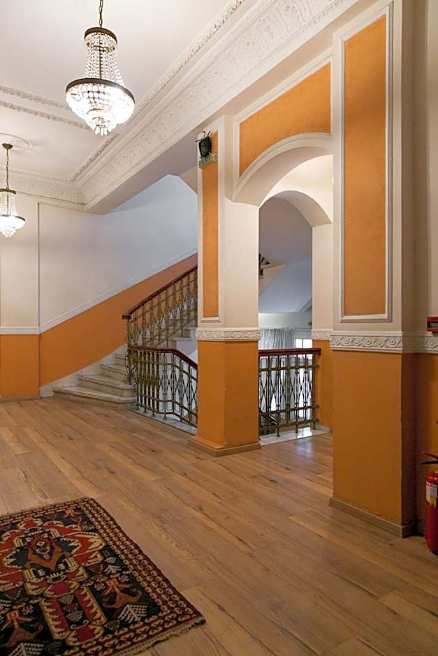 Minerva Premier Hotel