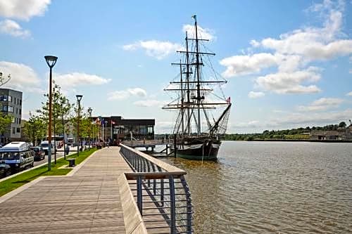 Cedar Lodge Hotel & Restaurant