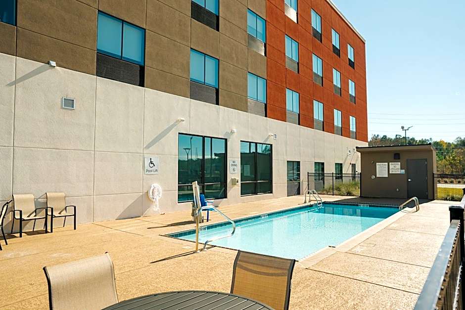 Holiday Inn Express And Suites Bessemer - Birmingham West By IHG
