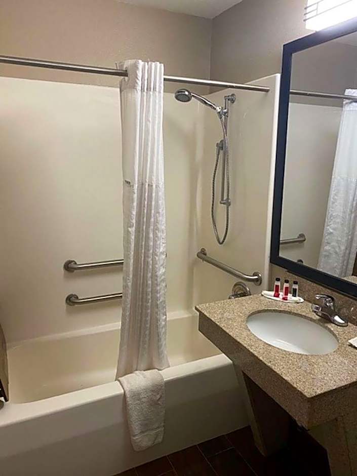 SureStay Hotel by Best Western Alexandria