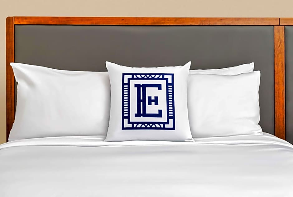 Hotel Elkhart, Tapestry Collection By Hilton