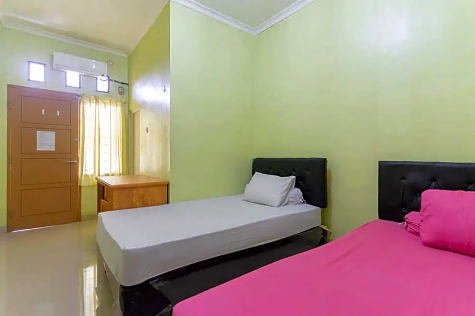 Kostawira Syariah Bintaro Mitra RedDoorz