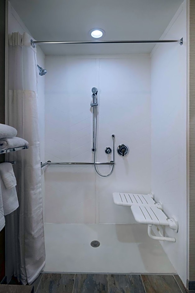 Fairfield Inn & Suites by Marriott Colorado Springs East