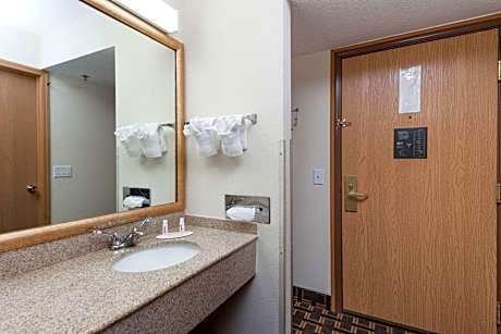 Deluxe King Room - Non-Smoking