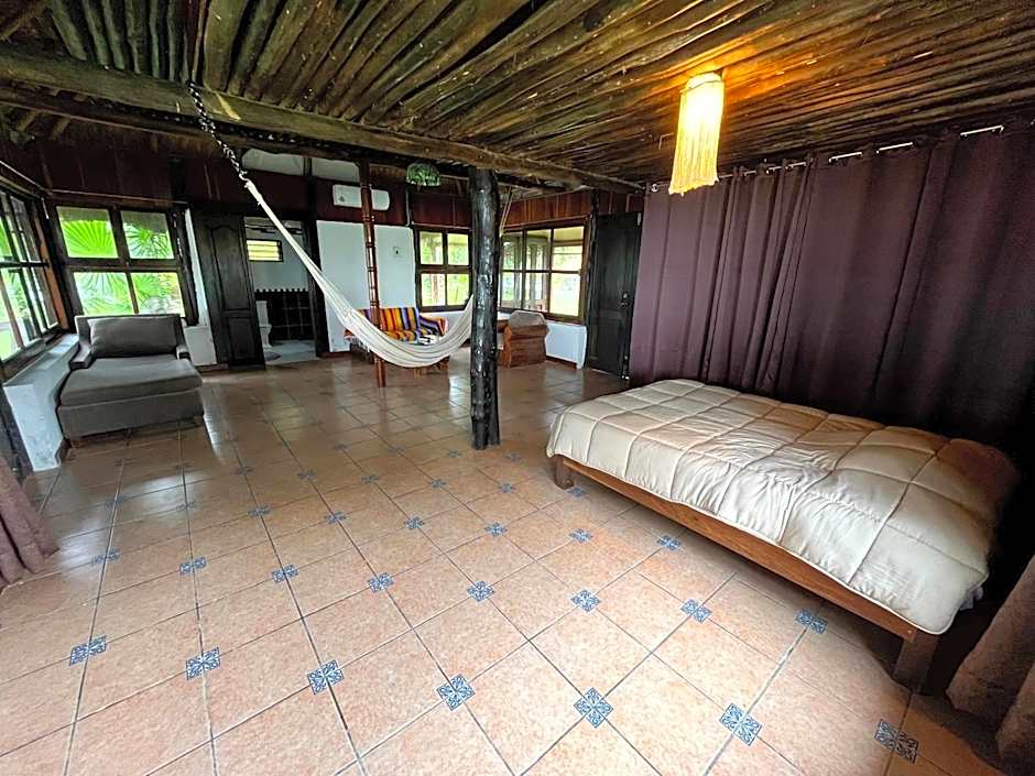 Xanthus Hotel
