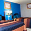 Holiday Lodge & Suites