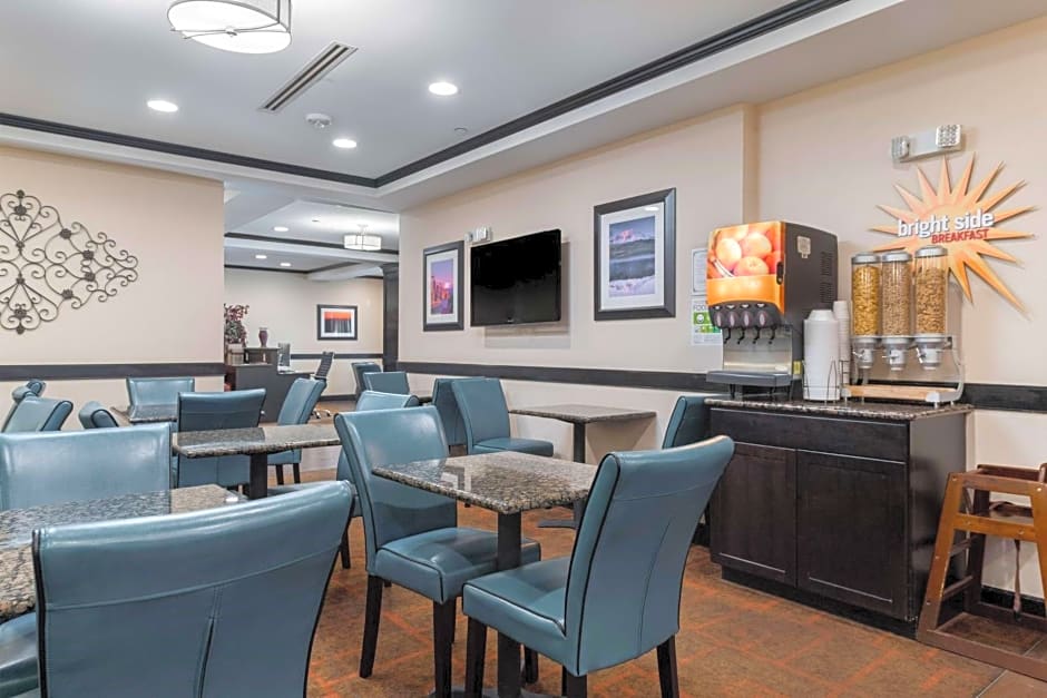 La Quinta Inn & Suites by Wyndham Auburn