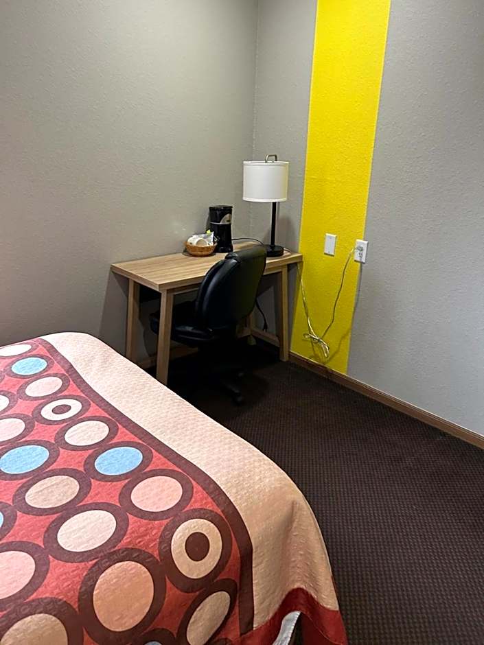 Super 8 by Wyndham Blair