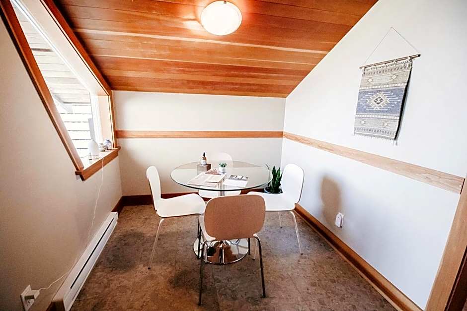 The Shoreline Tofino