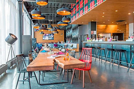 Moxy by Marriott Aberdeen Airport