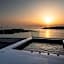Sun Rocks Boutique Hotel - Caldera View Suites & Sunset Dining Experience