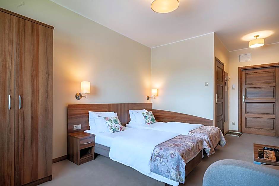 Łabędź Hotel Karczma