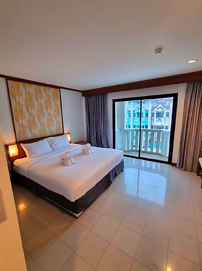 Rattana Karon Beach Hotel