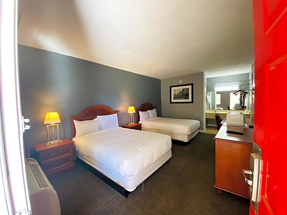 Traveler's Place Inn & Suites