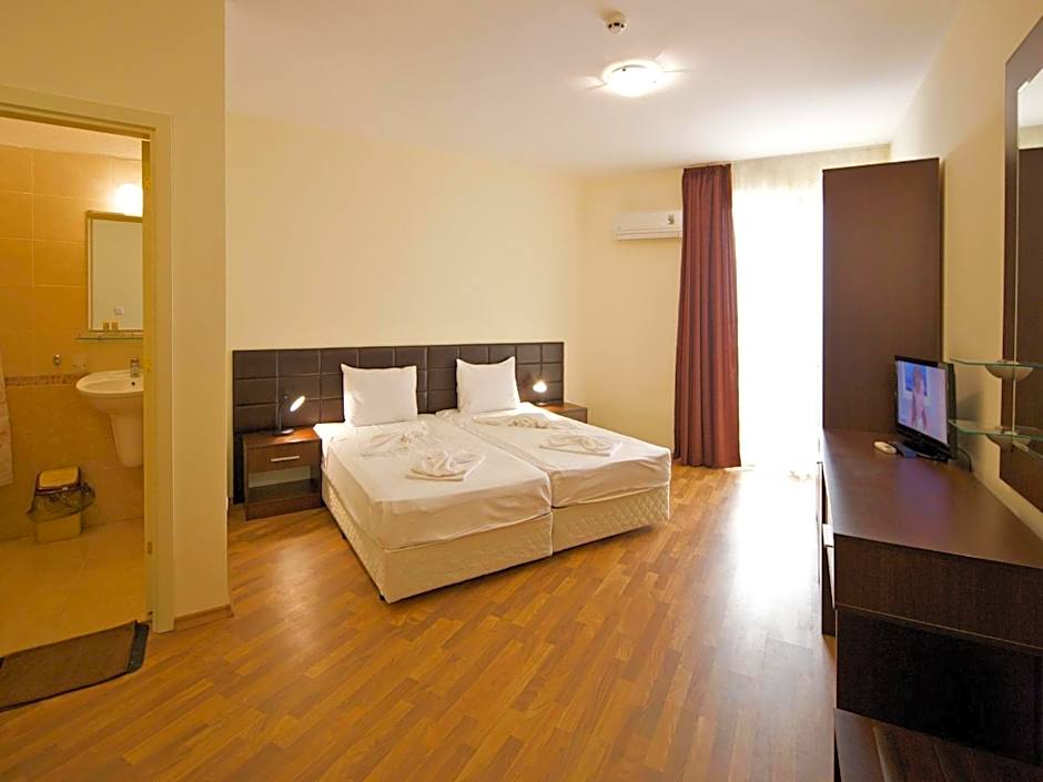 Hotel Golden Ina - All Inclusive - Beachfront