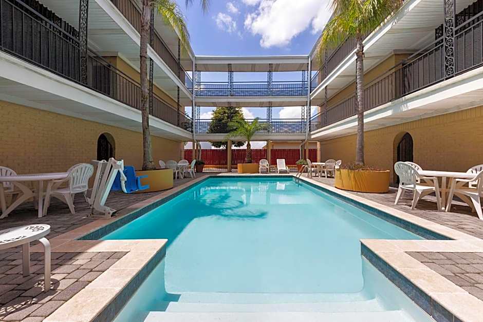 Super 8 by Wyndham New Orleans