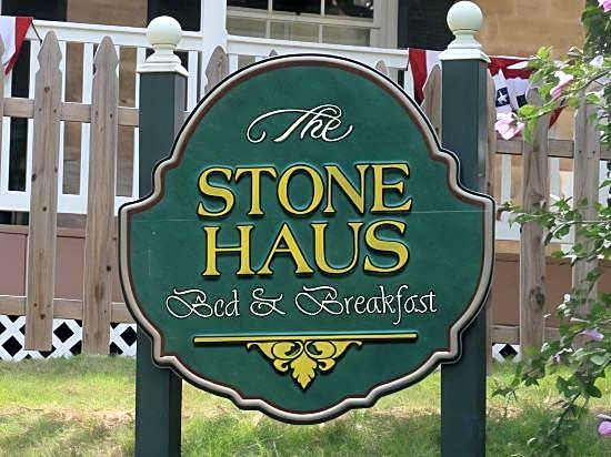Stone Haus Bed & Breakfast