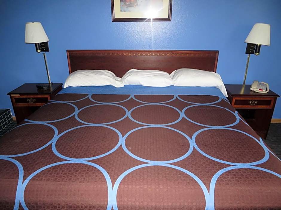 Super 8 by Wyndham Monmouth IL