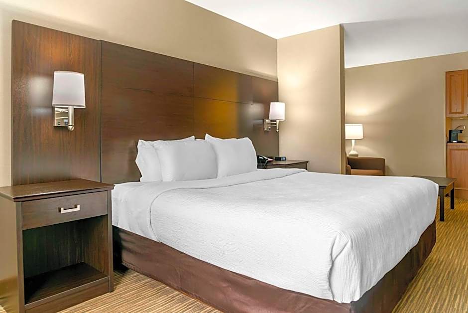 Quality Inn & Suites Monroe