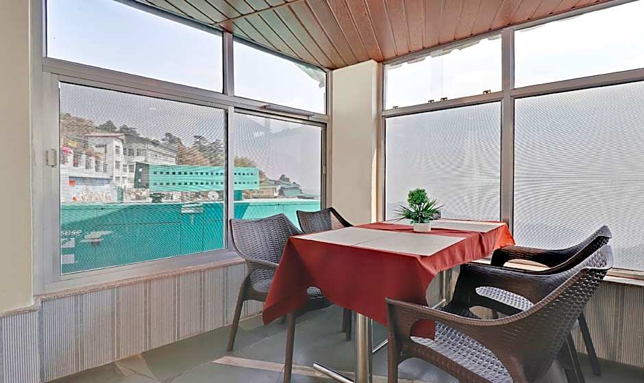 Treebo Mayur, Mall Road