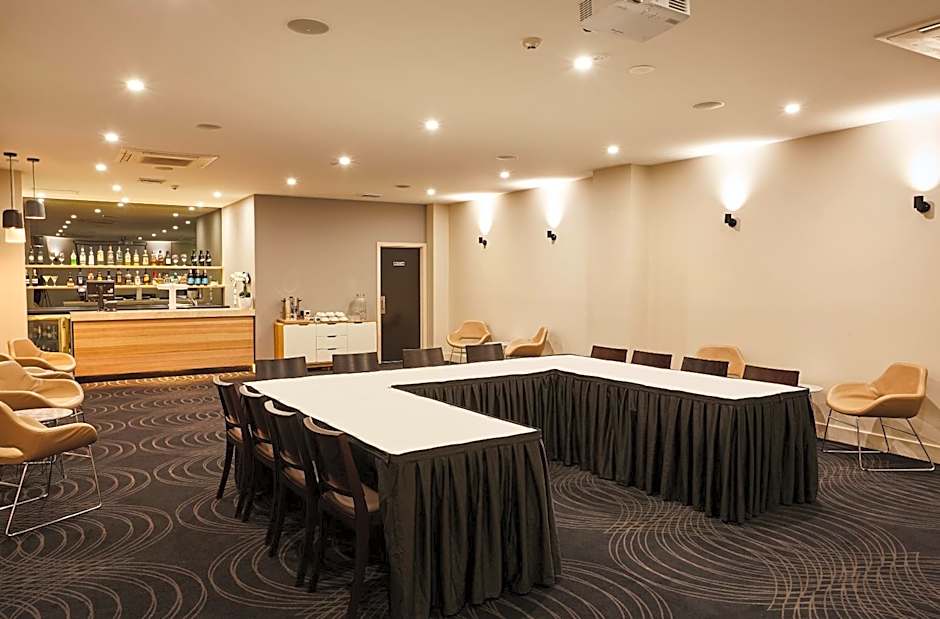 Mornington Hotel
