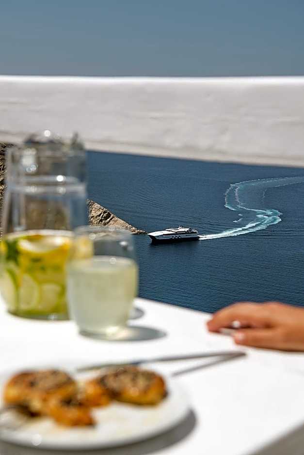 Apeiron Blue Santorini - Adults Only 14 plus - Apeiron Hotels
