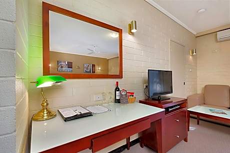 Standard King Room Ground Floor - Non Smoking