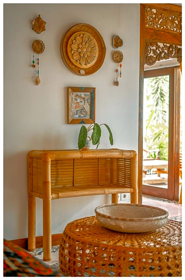 Sriyana Uluwatu
