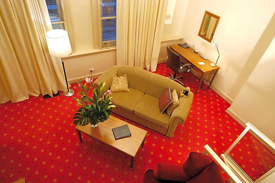 Grand Hotel Melbourne