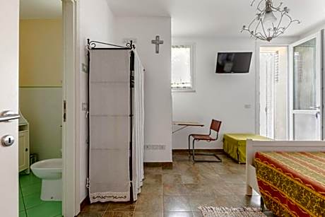Double Room with Private Bathroom