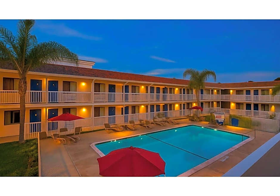 Motel 6-Carlsbad, CA Beach