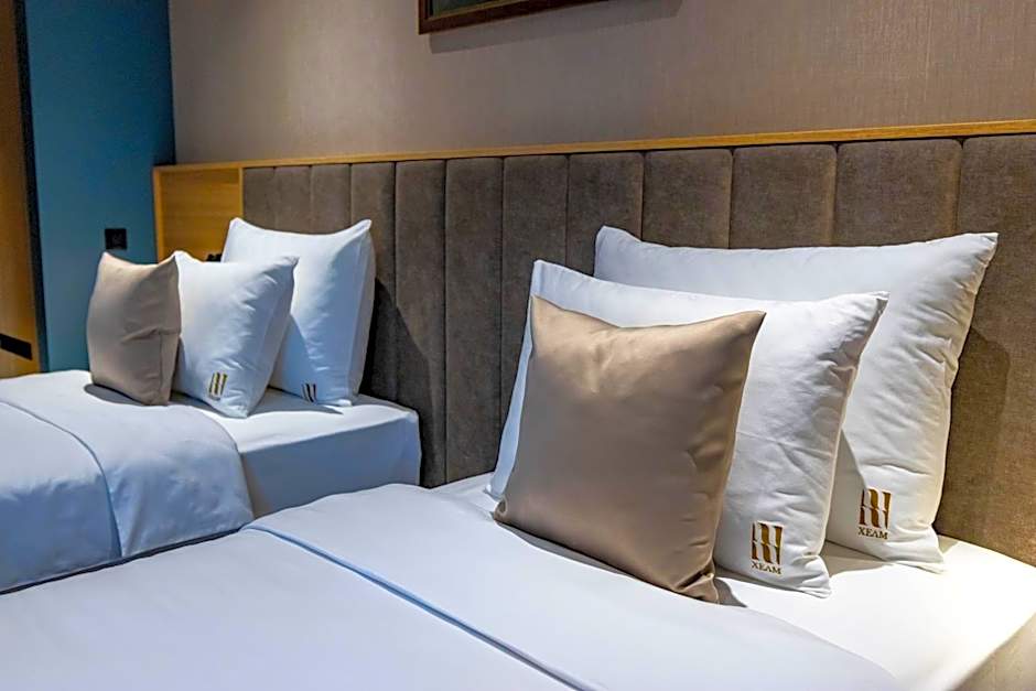 Photo 1 of 17 of Deluxe 1 Double Bed or 2 Beds