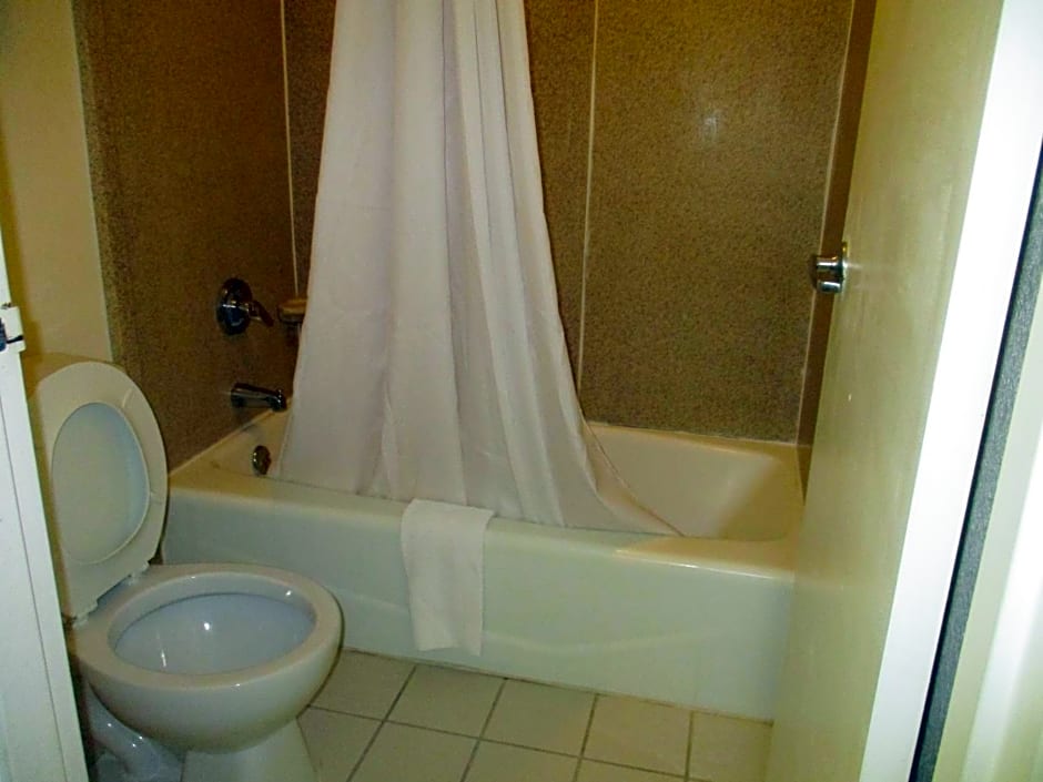 Days Inn by Wyndham Titusville Kennedy Space Center