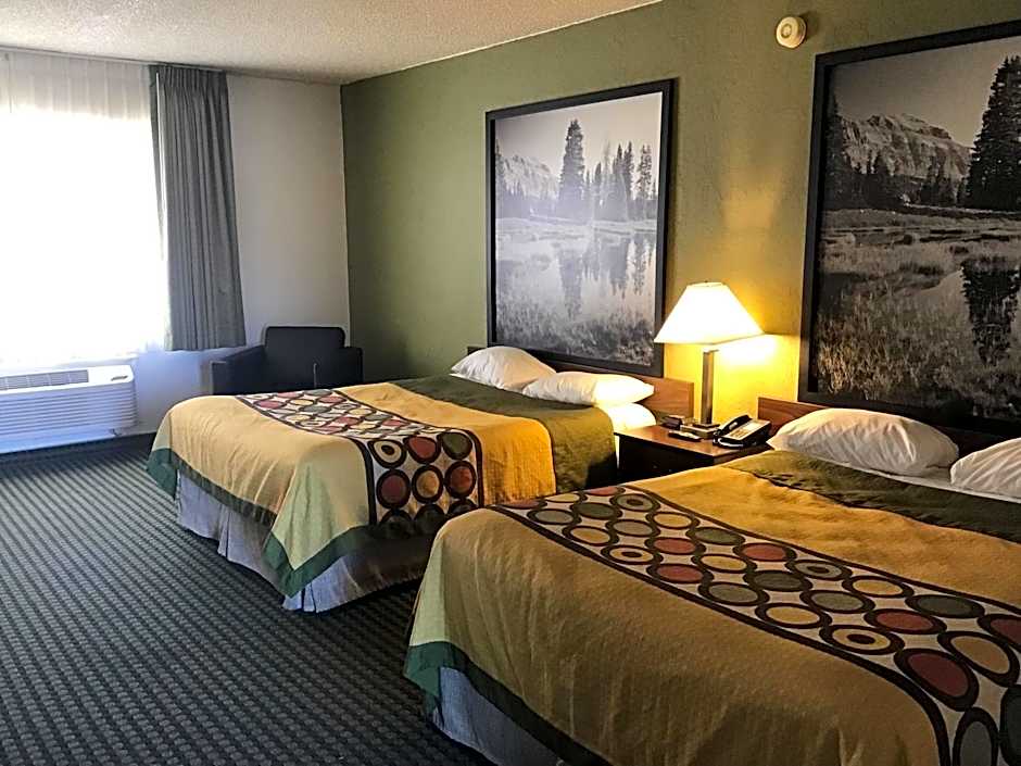 Super 8 by Wyndham Wendover