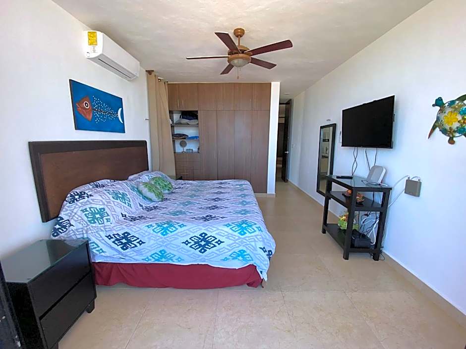 Escape to Paradise, Minimalist 4-BR Beachfront, 300 Mbps with amazing views