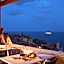 Moni Emvasis Luxury Suites