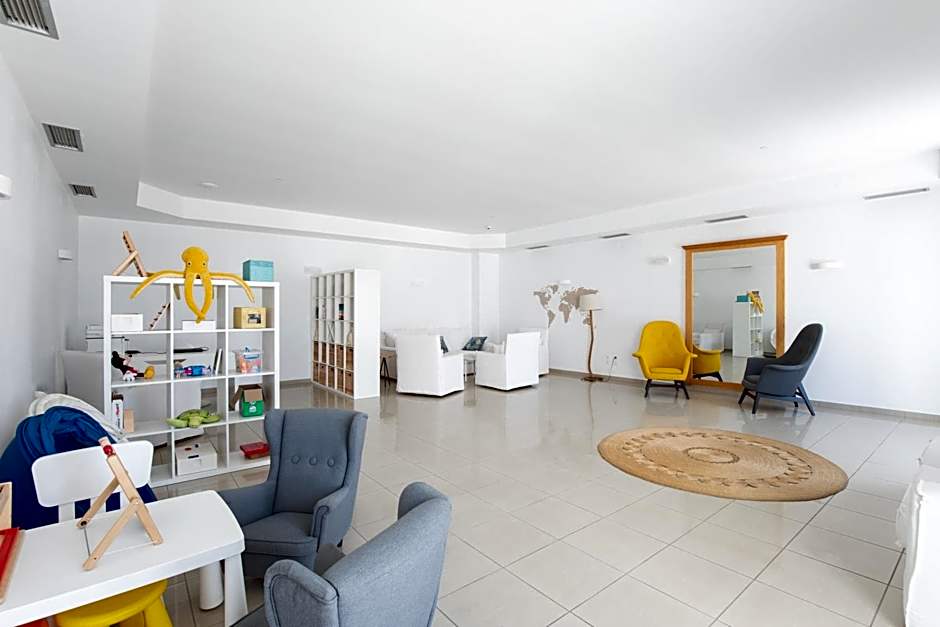 The George Hotel Mykonos