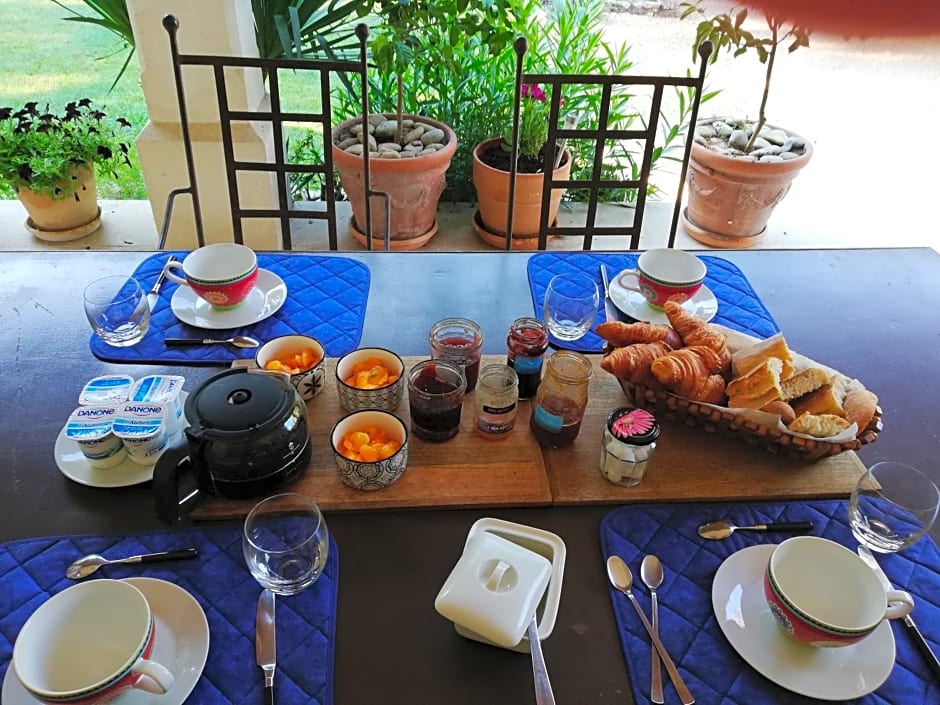 La Goutadou – Cabannes, Bouches-du-Rhône, NY