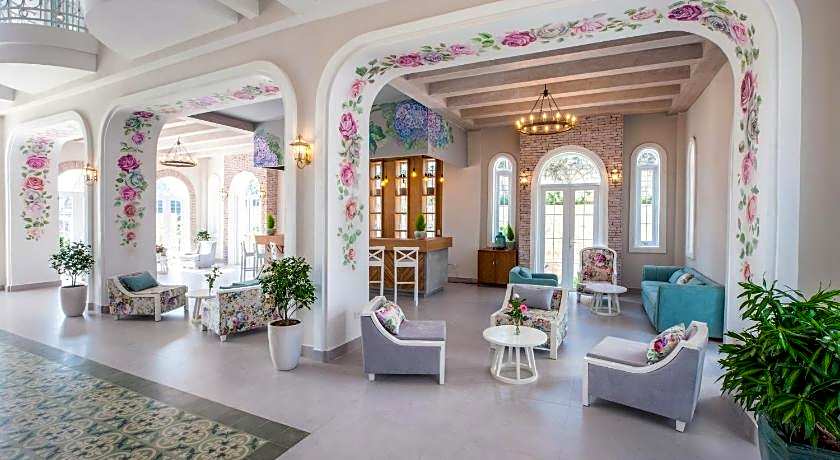 Dalat De Charme Village