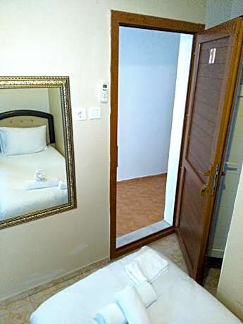 Twin Room with Shower