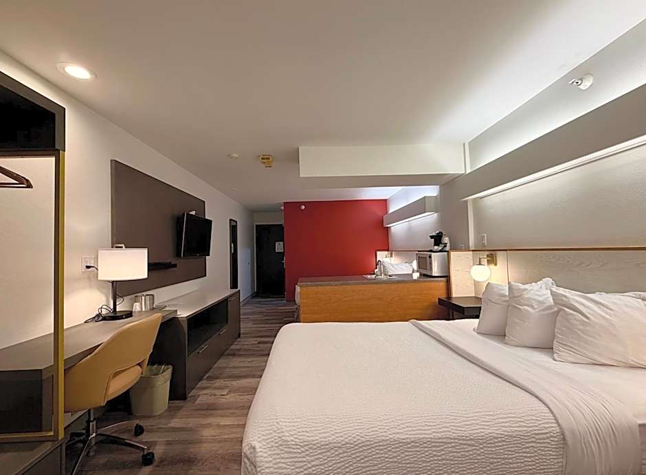 Ramada Limited Bloomington IL I-74/I-55