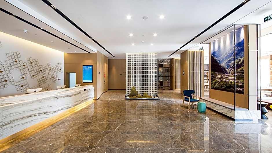 Atour Hotel Houma Xintian Plaza