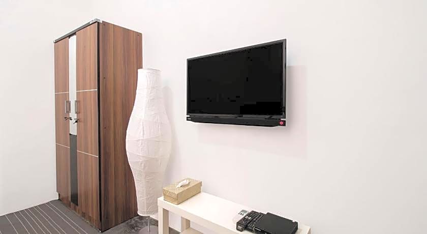 RedDoorz @ Radio Dalam