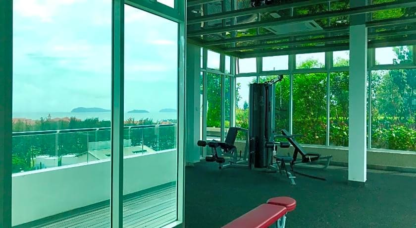 Sunset Seaview Vacation Condos @ Infinity Avenue